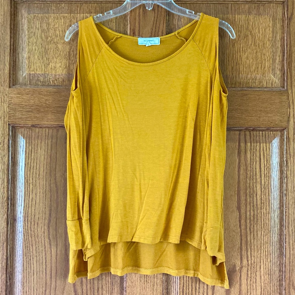 5/$15 Casual Orangish-Yellow No Comment LS Top Small (BUNDLE ONLY)